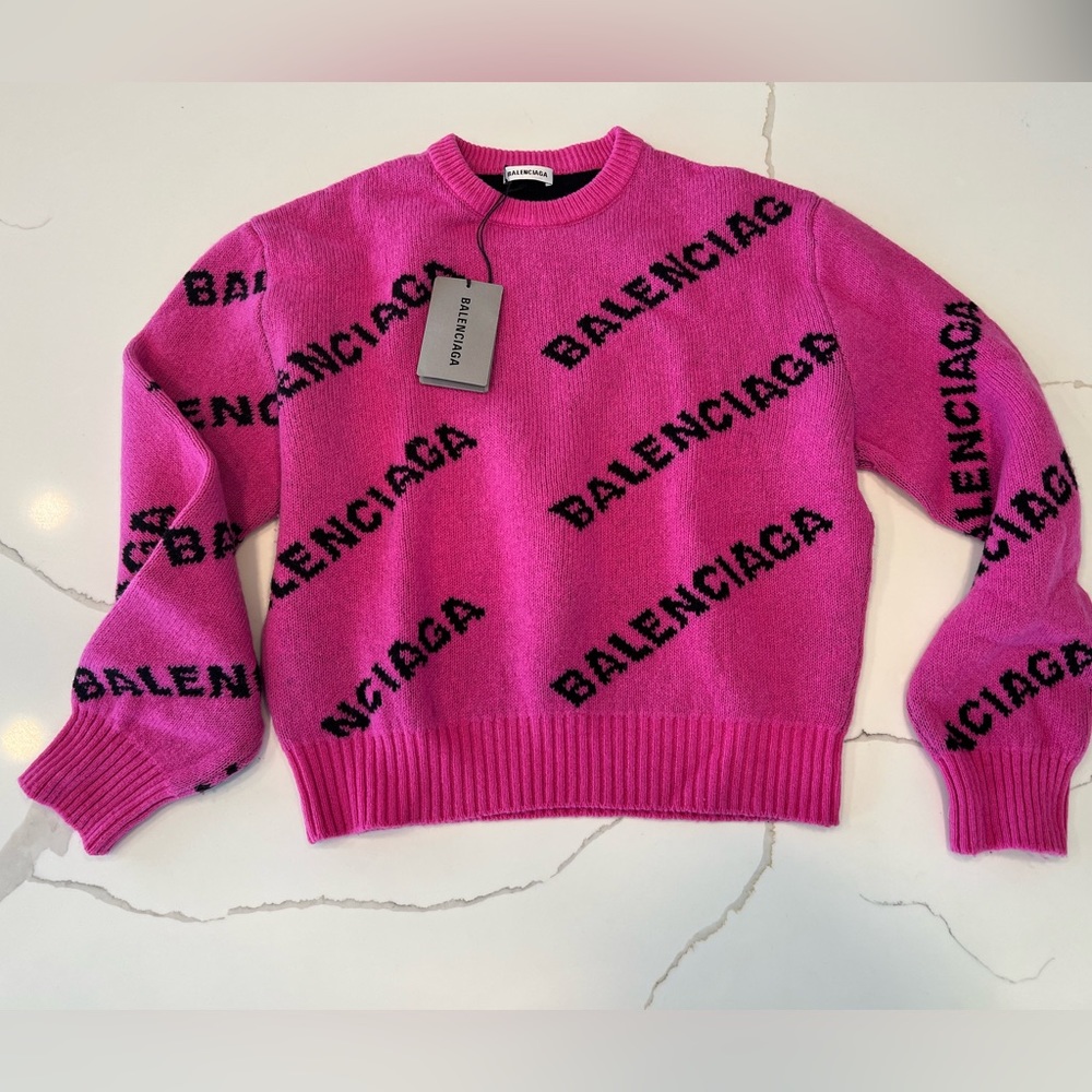 NWT Balenciaga Hot Pink & Black Embroidered Logo Wool Sweater 555272 NEVER WORN